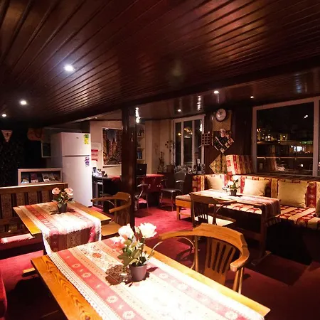 Gasthuis Sultanahmet Wooden House Istanboel